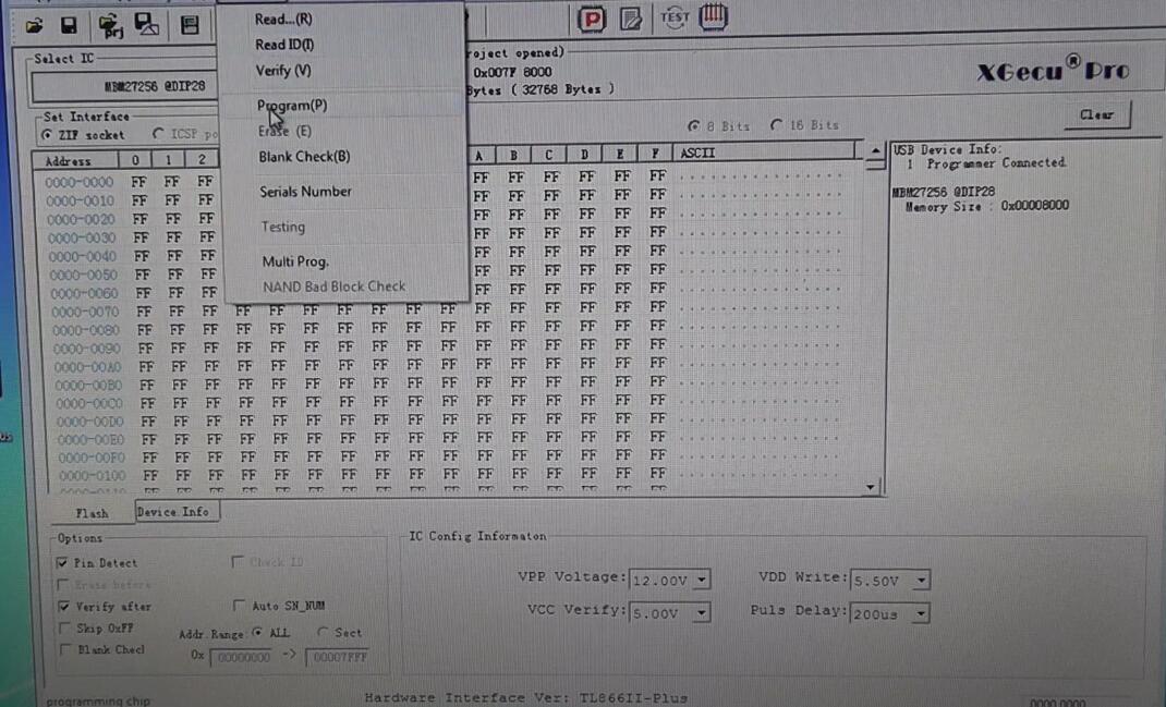 FUJITSU MBM27256 Chip Programming by TL866 II Programmer (3)